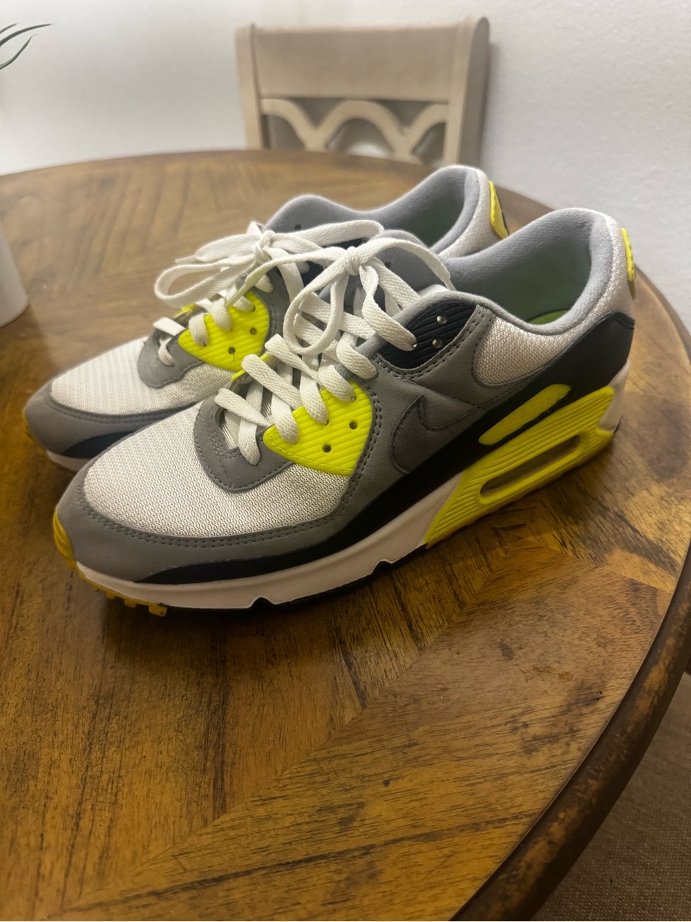 Nike Air Max 90 Men's Athletic Shoes